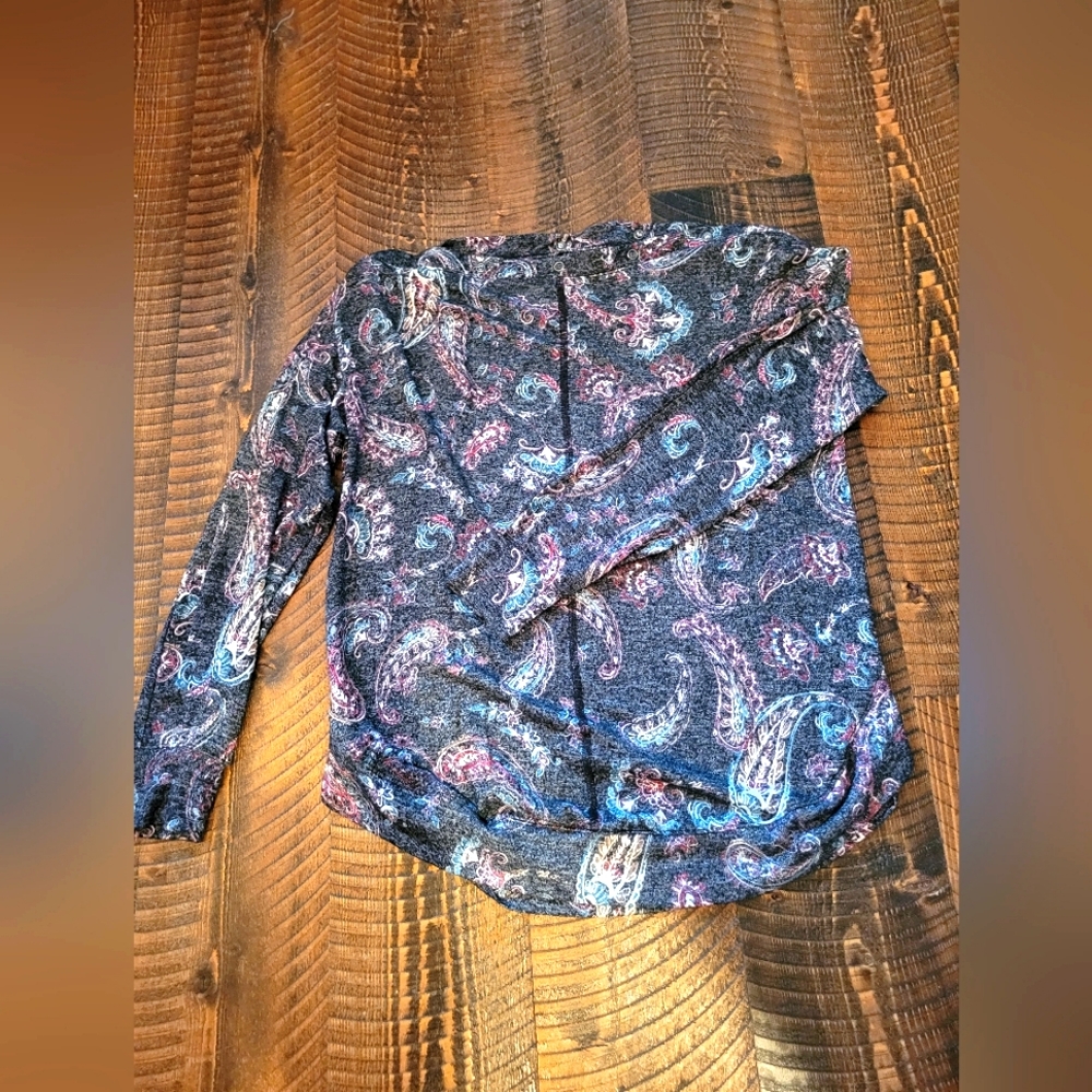 Paisley shirt with Adjustable neck